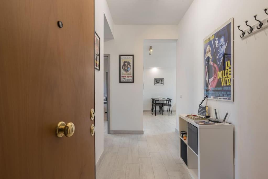Apartment Cinema House In Cinecitta Rom